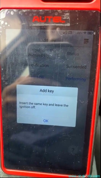 Autel KM100 Program 2019 Toyota RAV4 8A Blade Key All Keys Lost