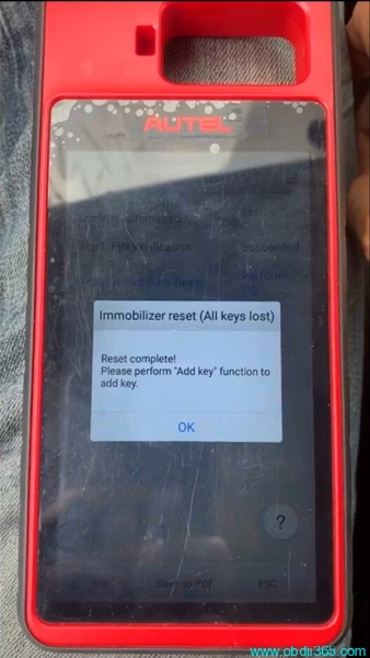 Autel KM100 Program 2019 Toyota RAV4 8A Blade Key All Keys Lost