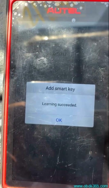 Program Toyota RAV4 2021 All Smart Keys Lost with Autel KM100 via OBD