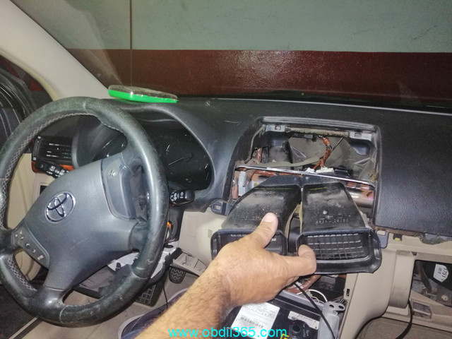 Tips to Program Toyota Avensis 24C04 4D Transponder All Keys Lost