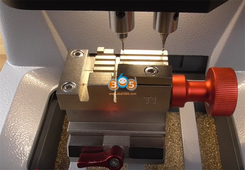 CG007 Godzilla Key Cutting Machine Update and Calibration