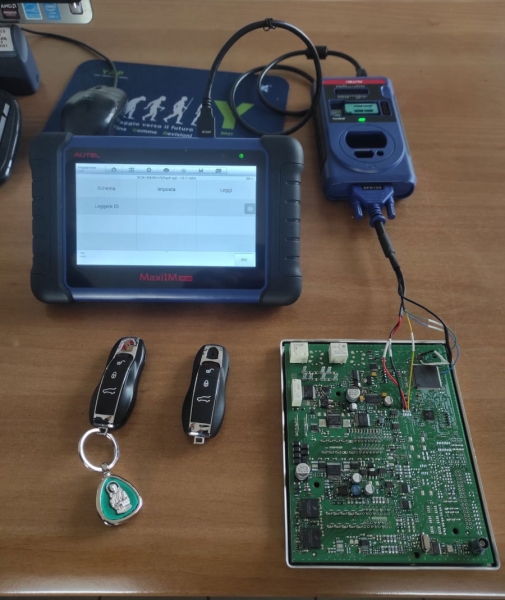 Program Porsche BCM Key with Autel, VVDI or ACDP