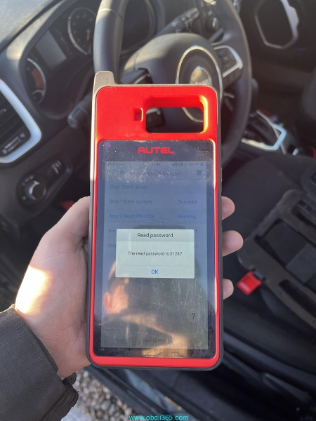 Autel KM100 Read 2020 Jeep Renegade PIN and Add Key